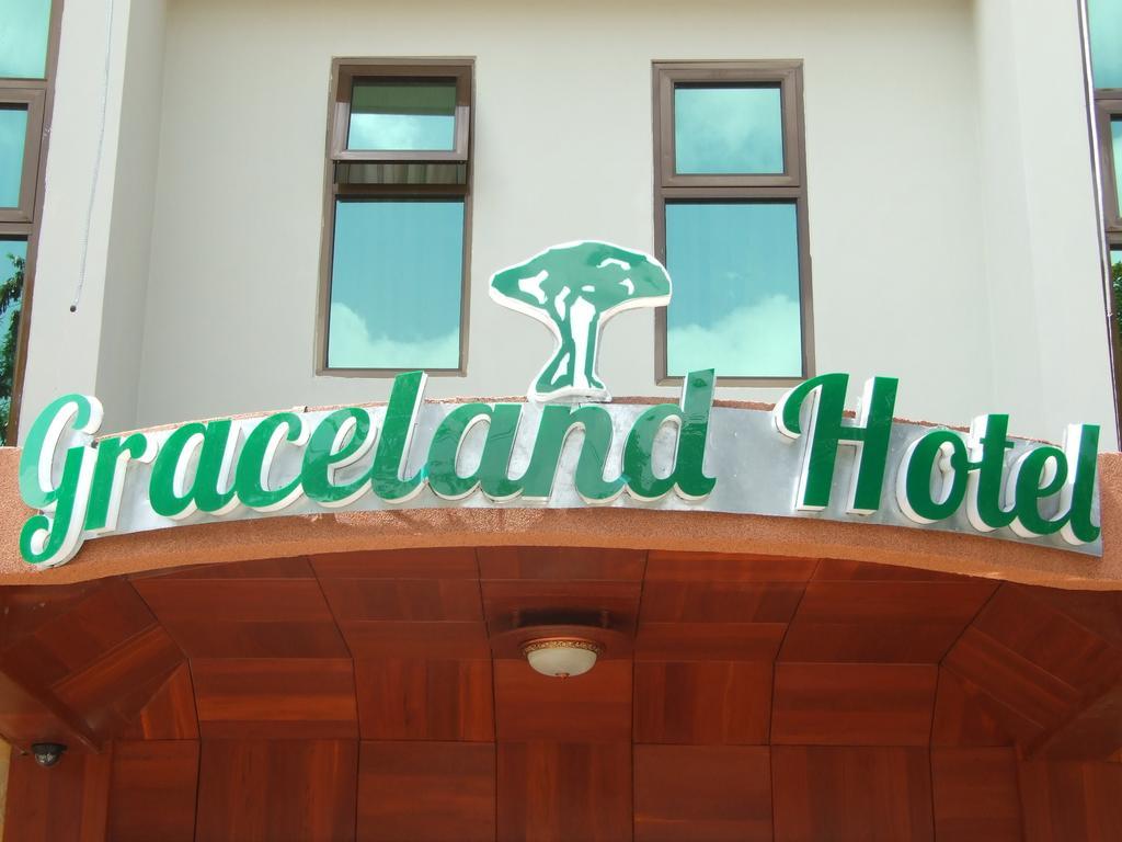 Grace Land Hotel Arusha Esterno foto